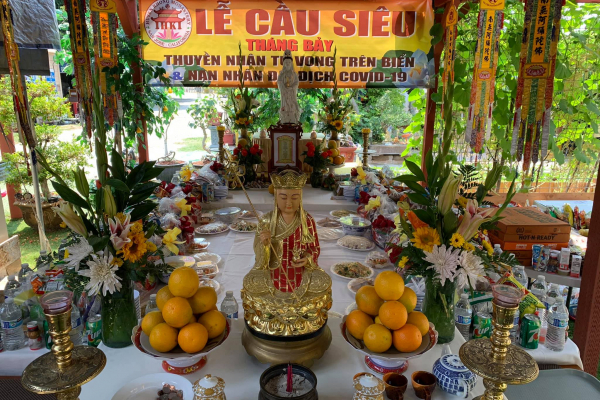 Văn cầu siêu hương linh thuyền nhân tử vong trên biển